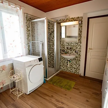 Gemuetliche Wohnung Mit Terasse Und Feuerstelle Lengnau Exterior photo
